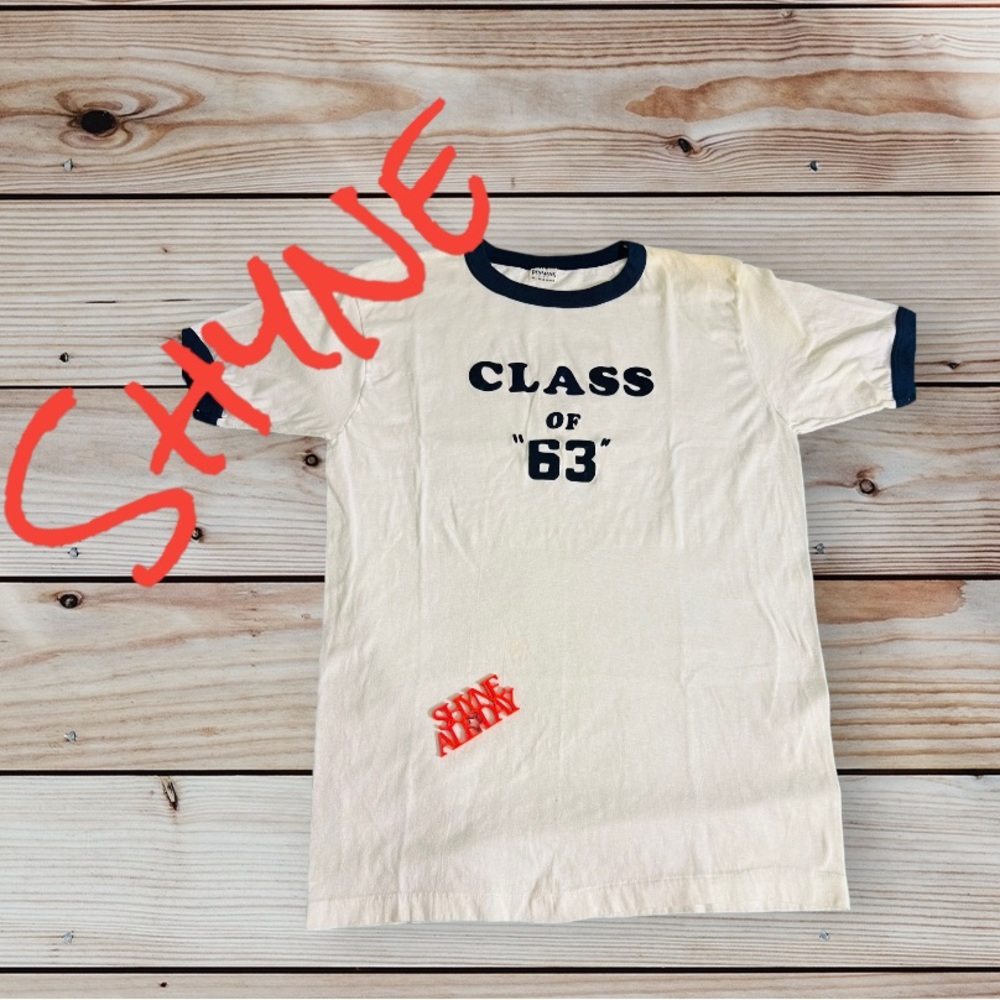 🍁 - Class of 63 Vintage T Shirt Size XL - some staining on shoulders 🍁